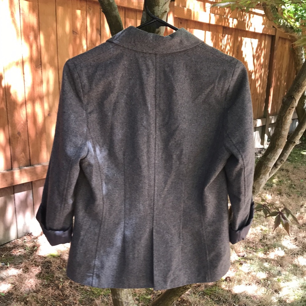 Grey blazer. - Picture 2 of 2